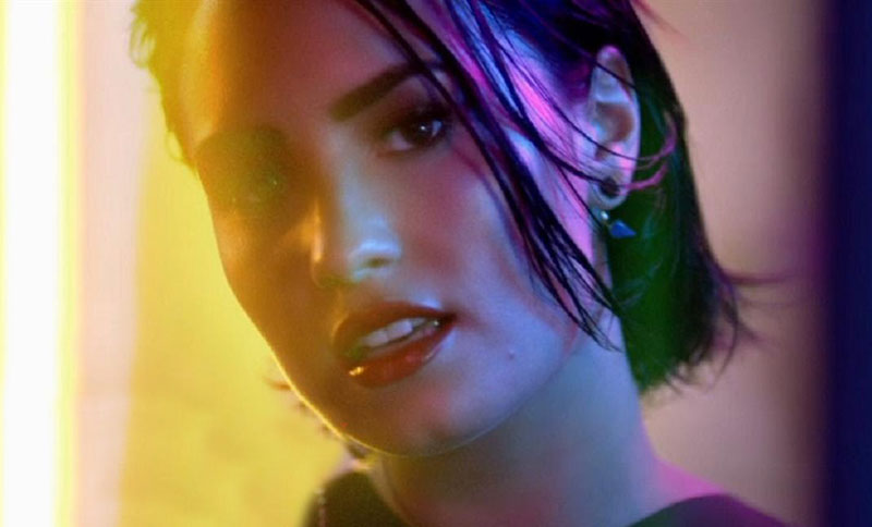 Demi Lovato - Cool for the Summer