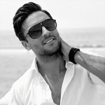 Fariborz Moshtaghi – Age Male Mani