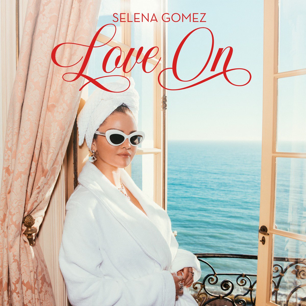 دانلود آهنگ Selena Gomez به نام Love On